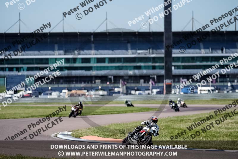 Rockingham no limits trackday;enduro digital images;event digital images;eventdigitalimages;no limits trackdays;peter wileman photography;racing digital images;rockingham raceway northamptonshire;rockingham trackday photographs;trackday digital images;trackday photos